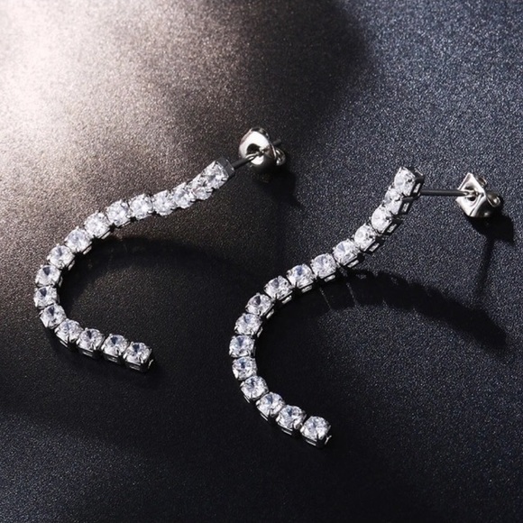 NWT 1 1/2" drop CZ earrings. Gorgeous!!! - Picture 2 of 3